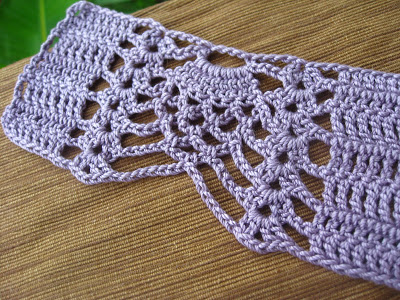 Pineapple crochet lace bracelet detail view